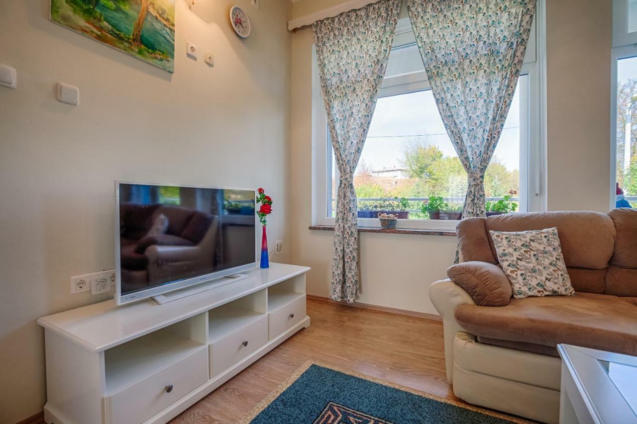 Apartment Snjezana スルニュ エクステリア 写真