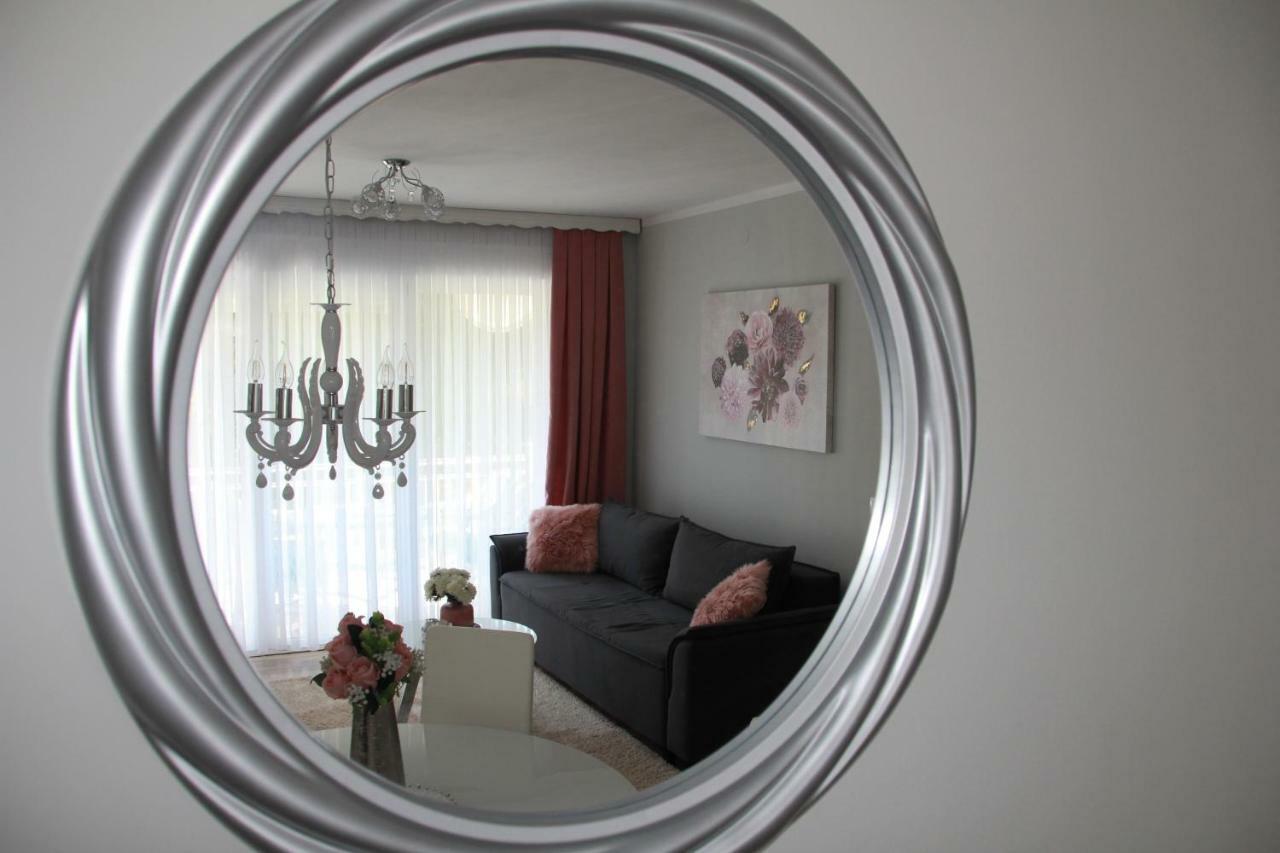 Apartment Snjezana スルニュ エクステリア 写真