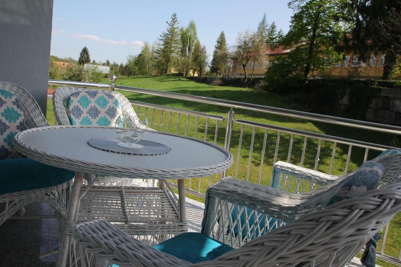Apartment Snjezana スルニュ エクステリア 写真