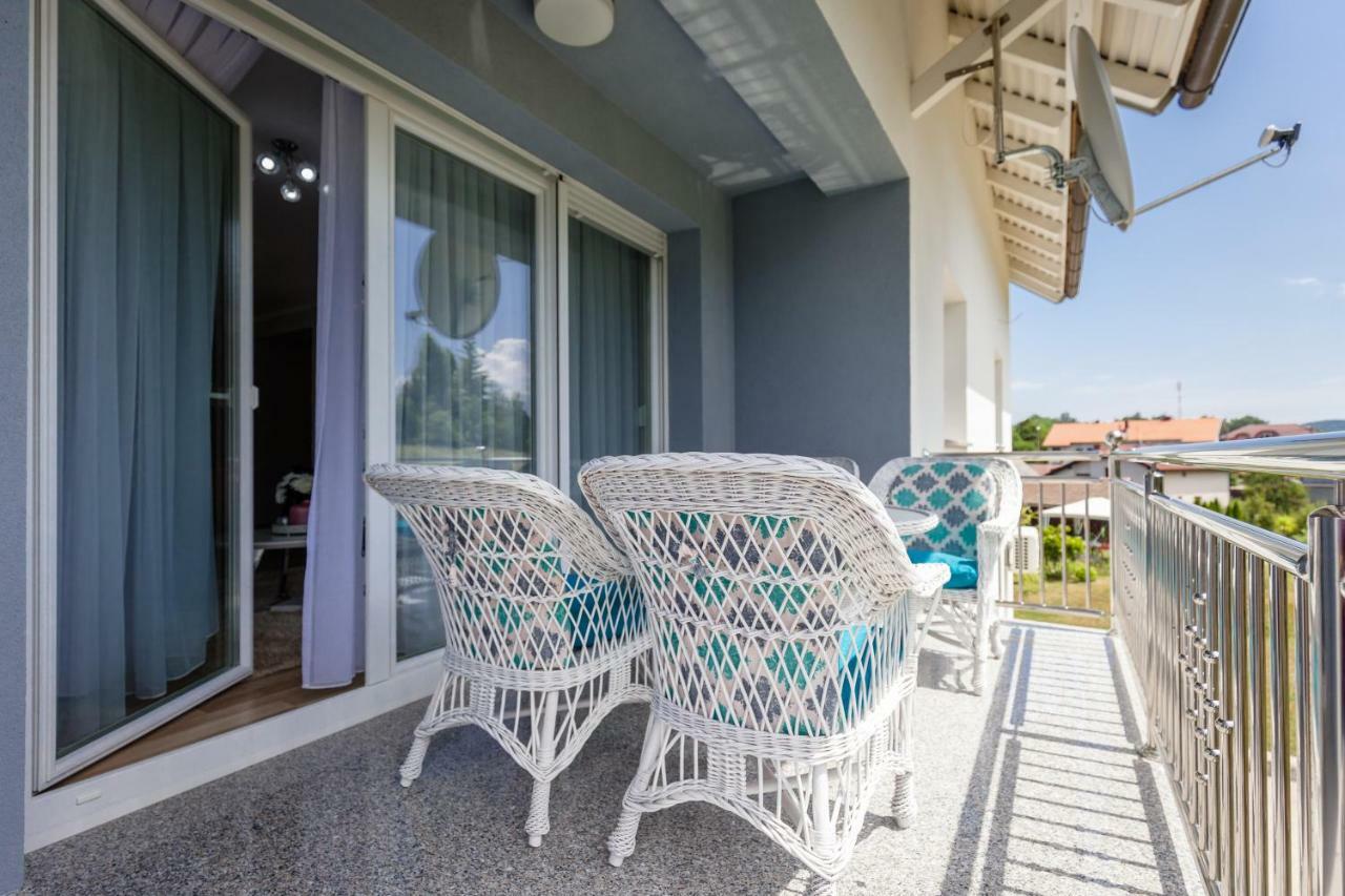 Apartment Snjezana スルニュ エクステリア 写真
