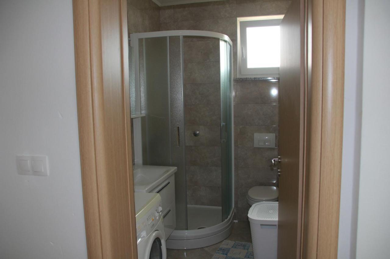 Apartment Snjezana スルニュ エクステリア 写真